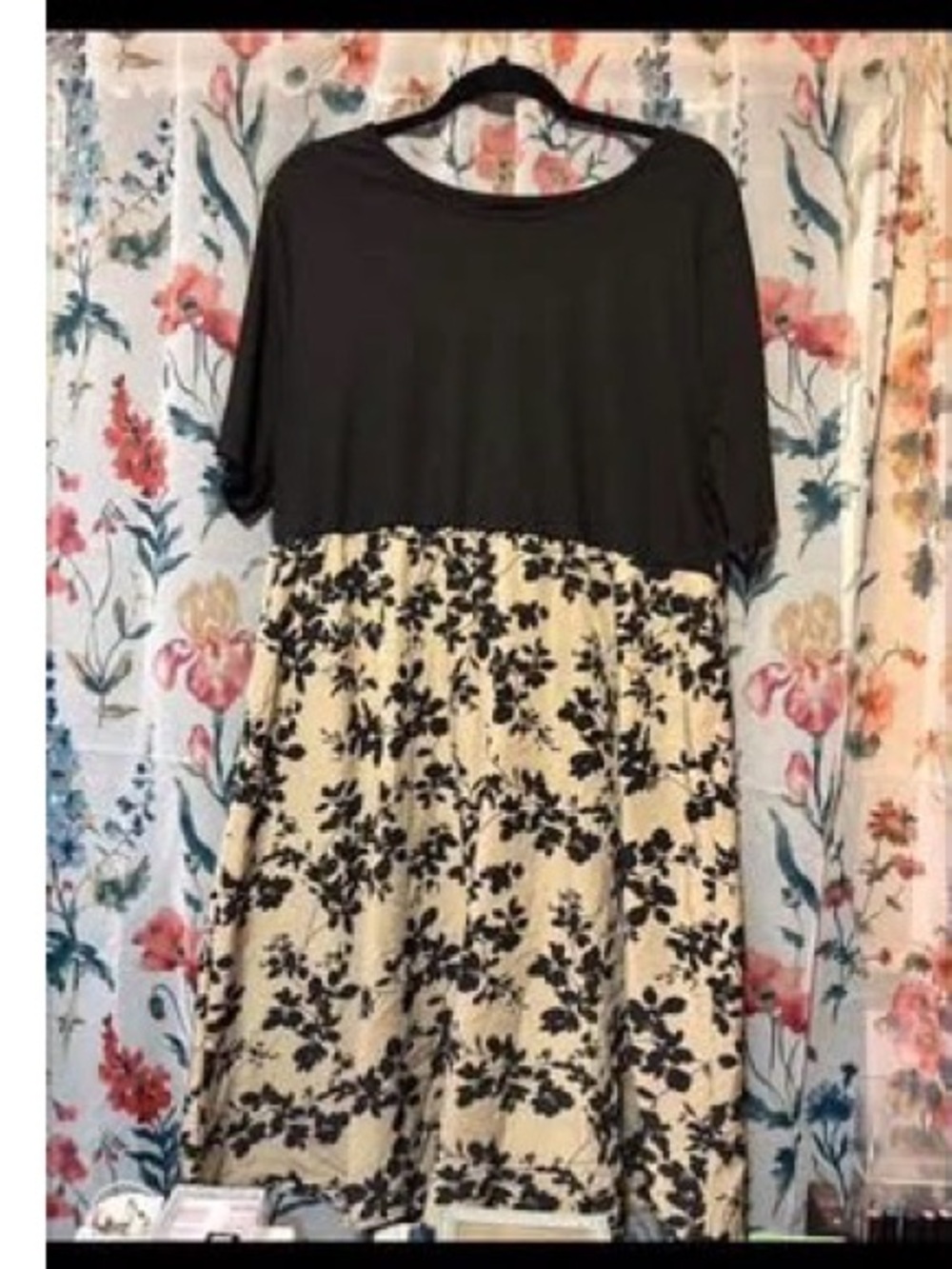 Women's Black & Cream Floral Dress